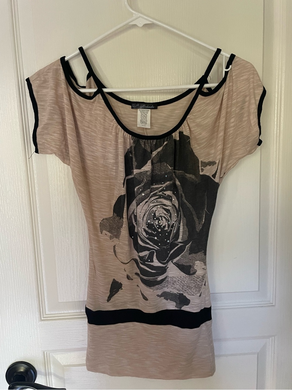 Belinda Beige Short Sleeve Rose Graphic Tee with Black Trim